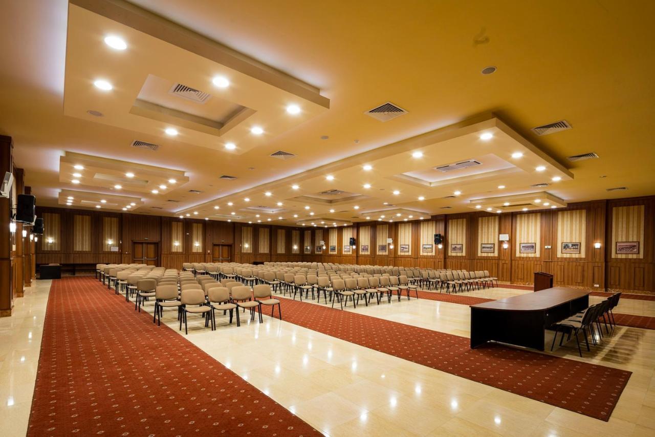 Admiral Hotel Golden Sands Luaran gambar The main conference hall