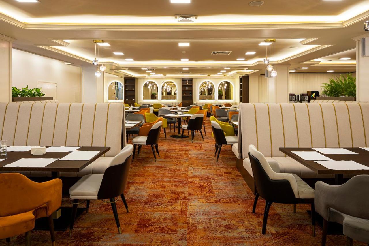 Admiral Hotel Golden Sands Luaran gambar Interior of a restaurant