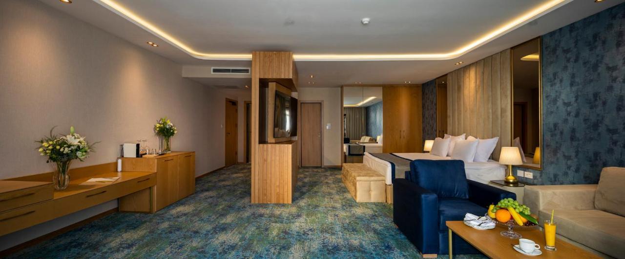Admiral Hotel Golden Sands Luaran gambar A room at the hotel