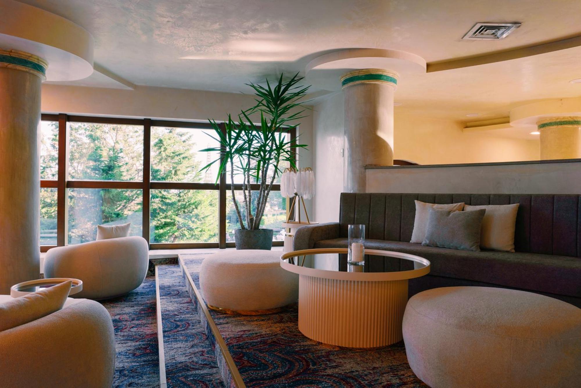 Admiral Hotel Golden Sands Luaran gambar The lobby of the hotel