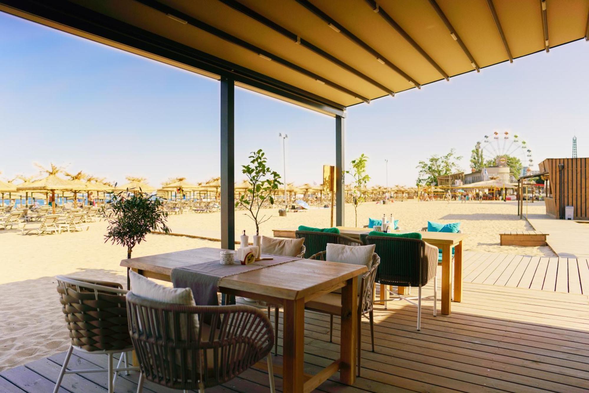 Admiral Hotel Golden Sands Luaran gambar The beach at the Jumeirah Beach Hotel