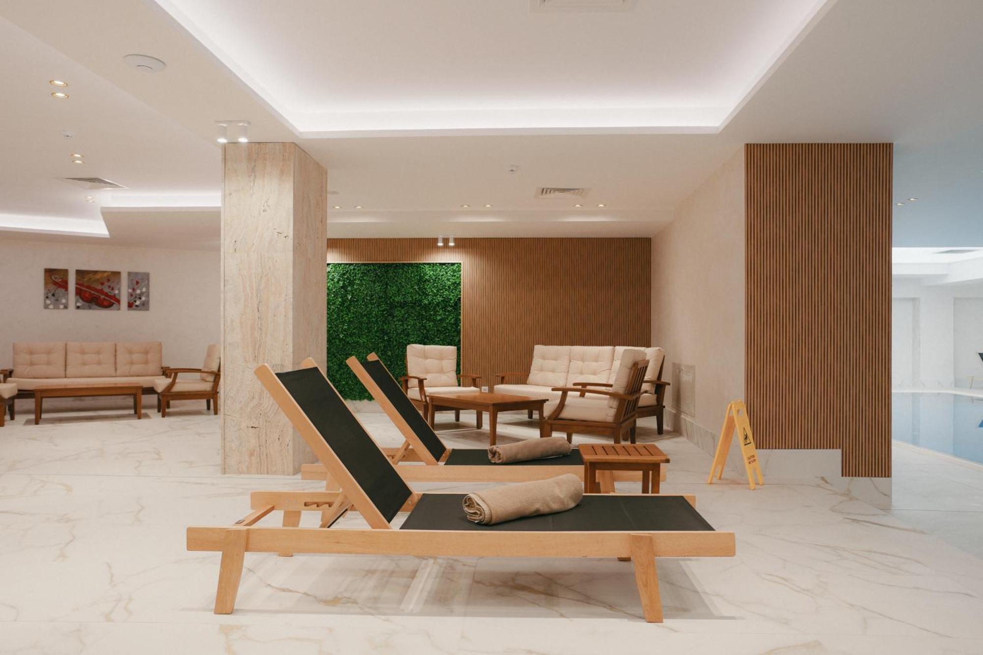 Admiral Hotel Golden Sands Luaran gambar Interior of the spa
