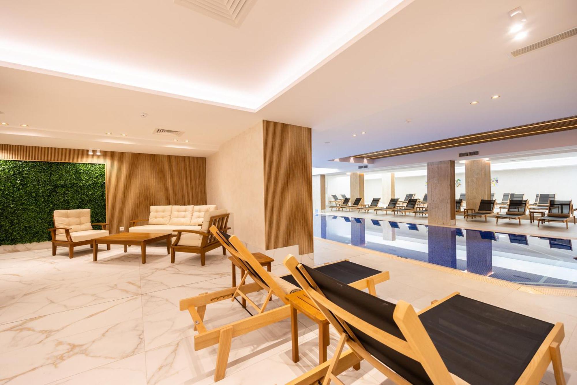 Admiral Hotel Golden Sands Luaran gambar The spa at the InterContinental Budapest