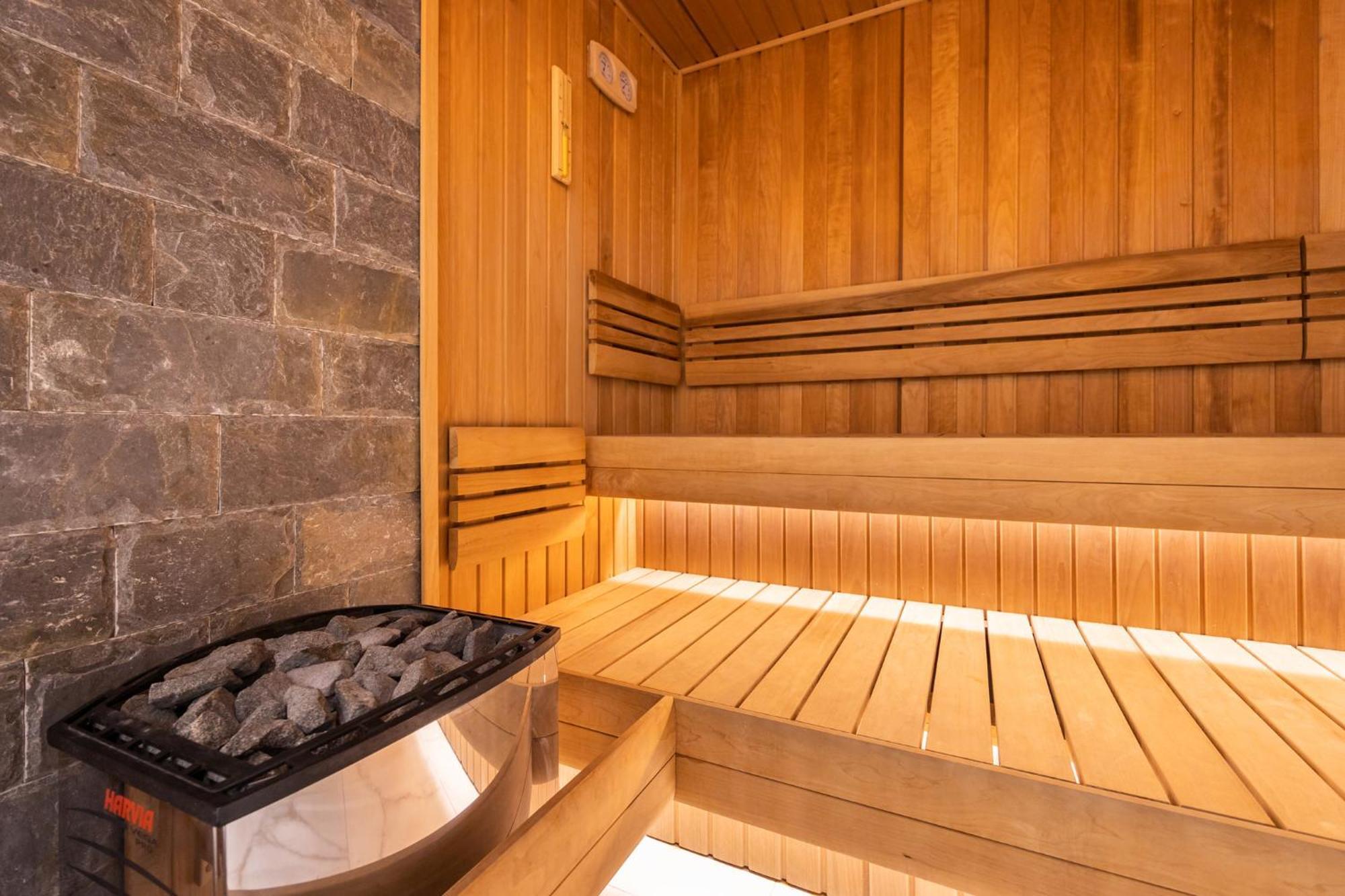 Admiral Hotel Golden Sands Luaran gambar A modern Finnish sauna